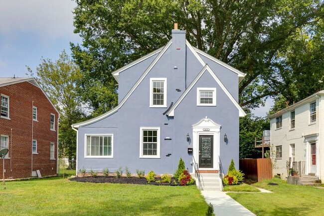 Building Photo - 4816 Chamberlayne Ave