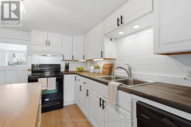 Photo du bâtiment - 1292 St Jacques Rd