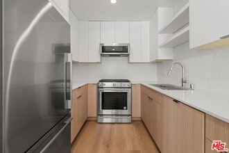 Building Photo - 612 Huntley Dr