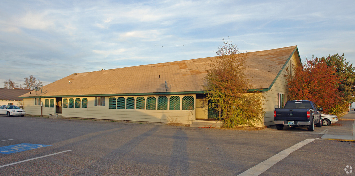 Primary Photo - 321 SW 3rd St