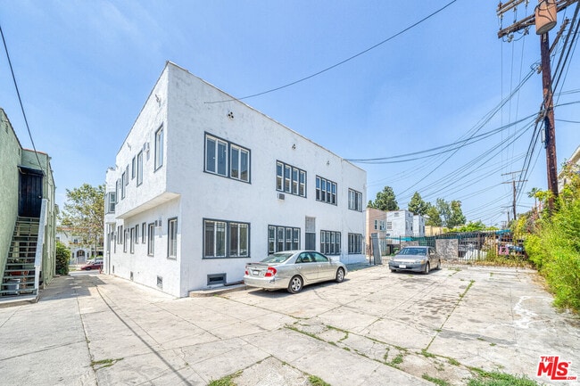 Foto del edificio - 132 S Kenmore Ave