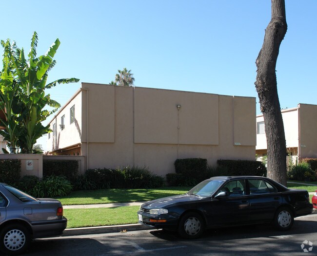 Building Photo - 14331 Village Way