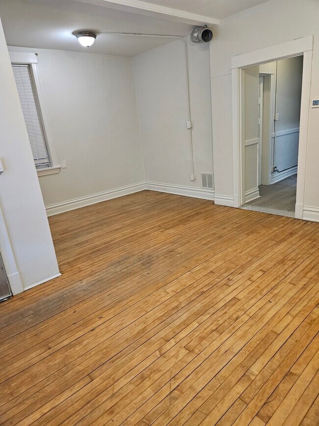 Foto del edificio - 3507 N Damen Ave