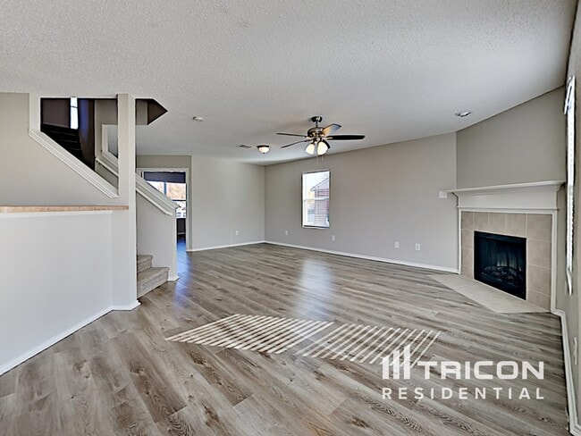 Building Photo - 208 Vivian Dr