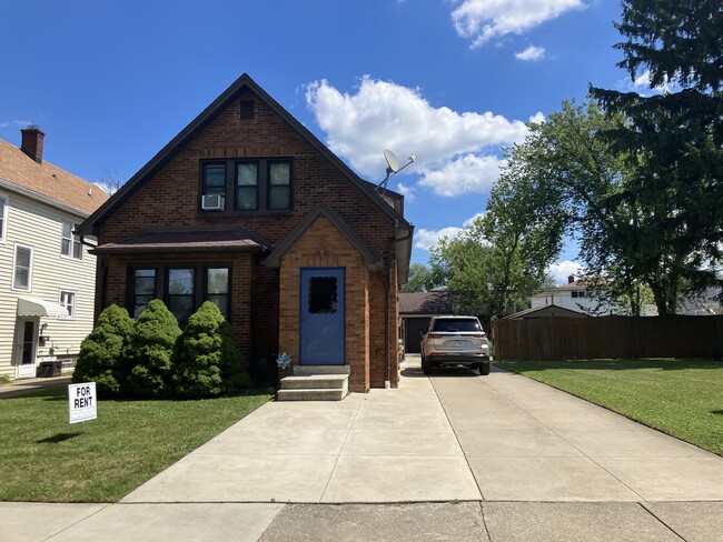Building Photo - 129 Wendel Ave