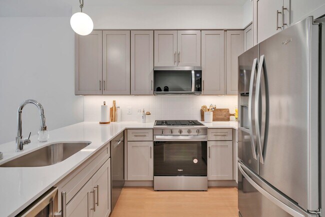 Foto del edificio - 74 Ridgedale Ave