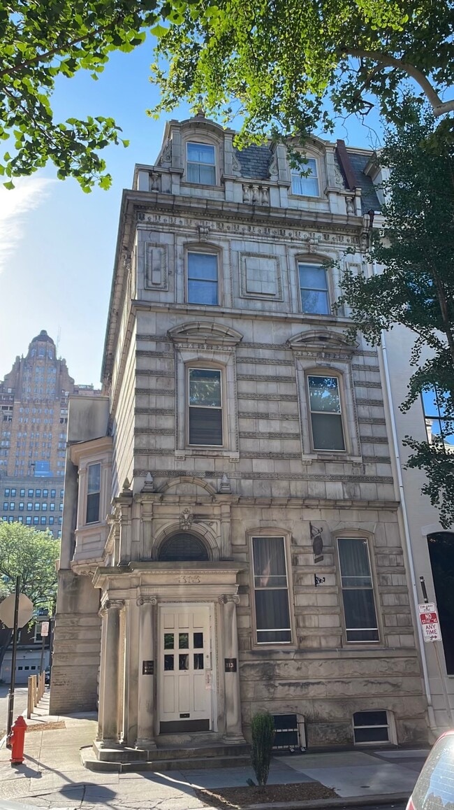 Building Photo - 313 S 17th St