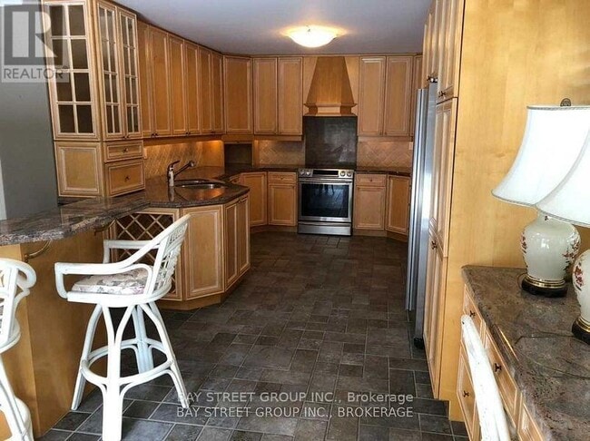 Photo du bâtiment - 1523 Duncan Rd