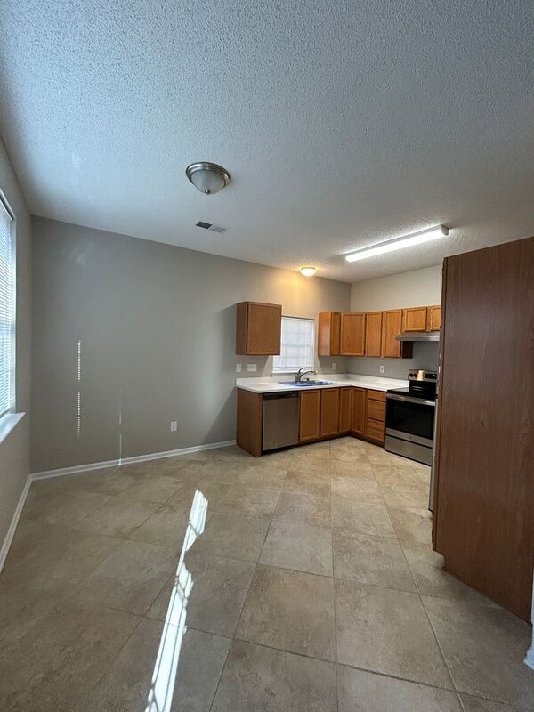 Building Photo - 4729 Sahalee Ln