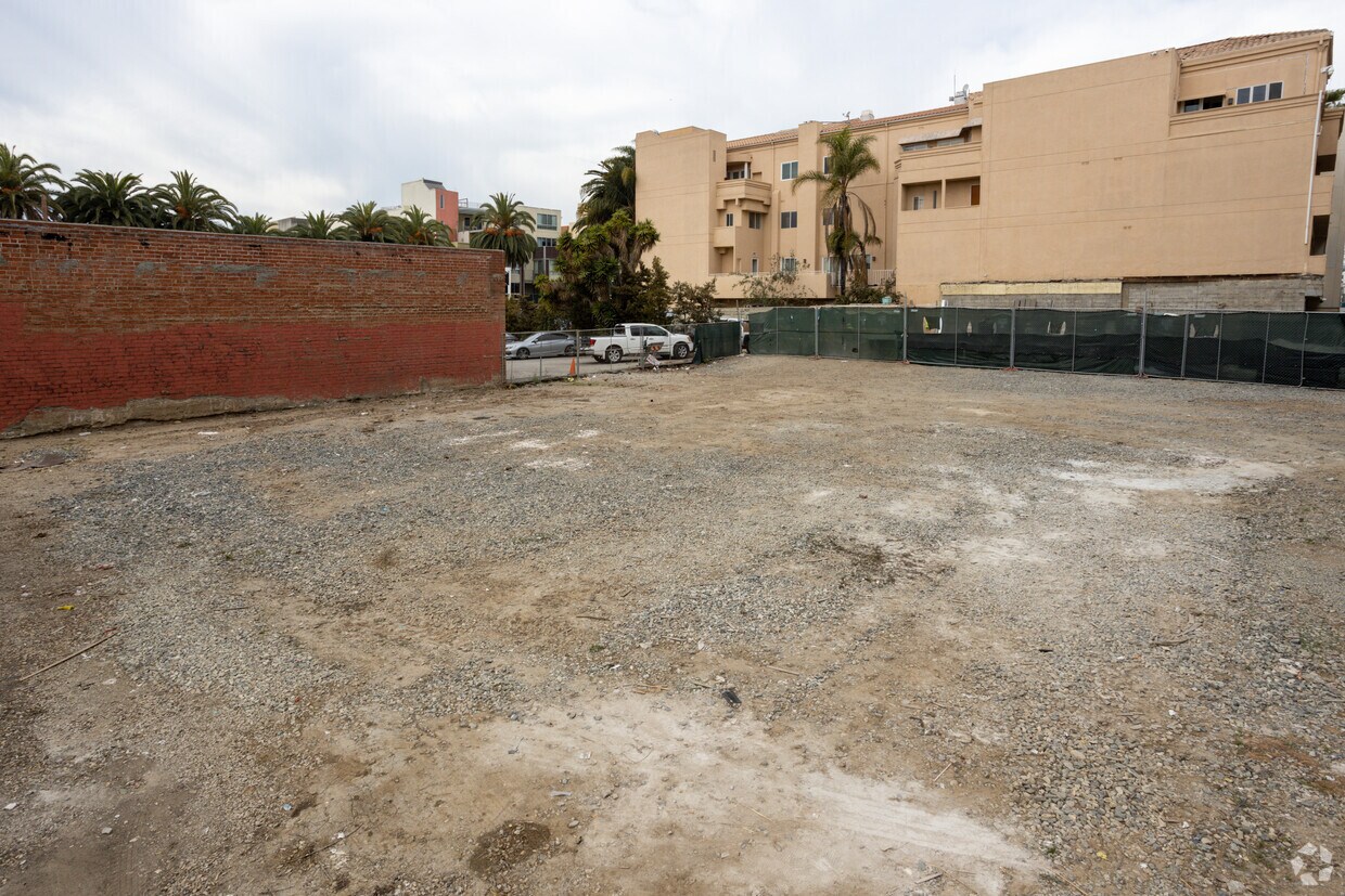 01/2022 - 711 Colorado