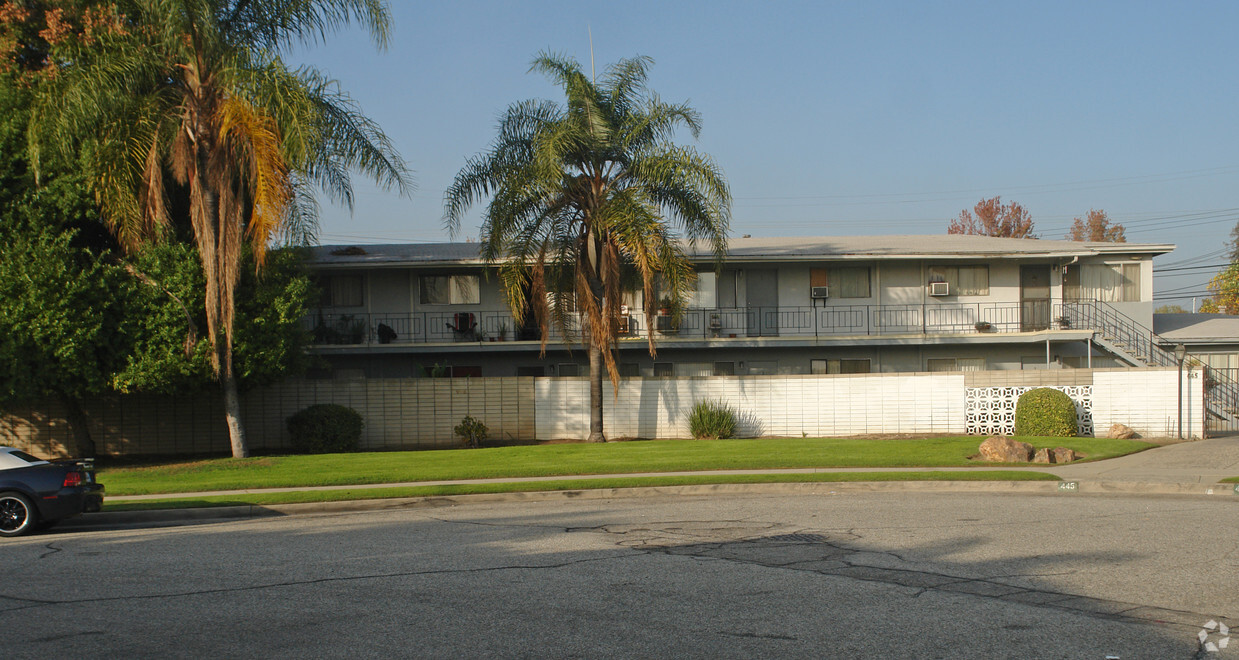 Building Photo - 425-445 Front St