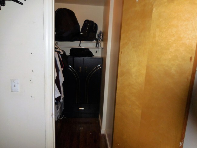 Foto del edificio - 2102 Needham Ave