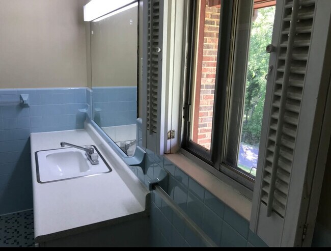 Foto del edificio - 361 Belmont Dr