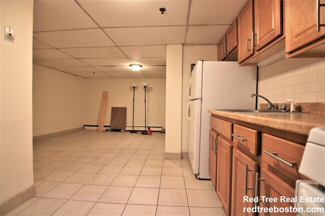 Foto del edificio - 1160 Commonwealth Ave