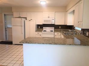 Foto del edificio - 461 Riverview Ave