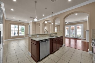 Building Photo - 14546 San Pietro Dr