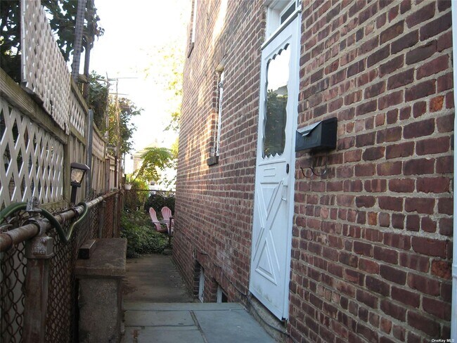Foto del edificio - 152 Garfield Ave