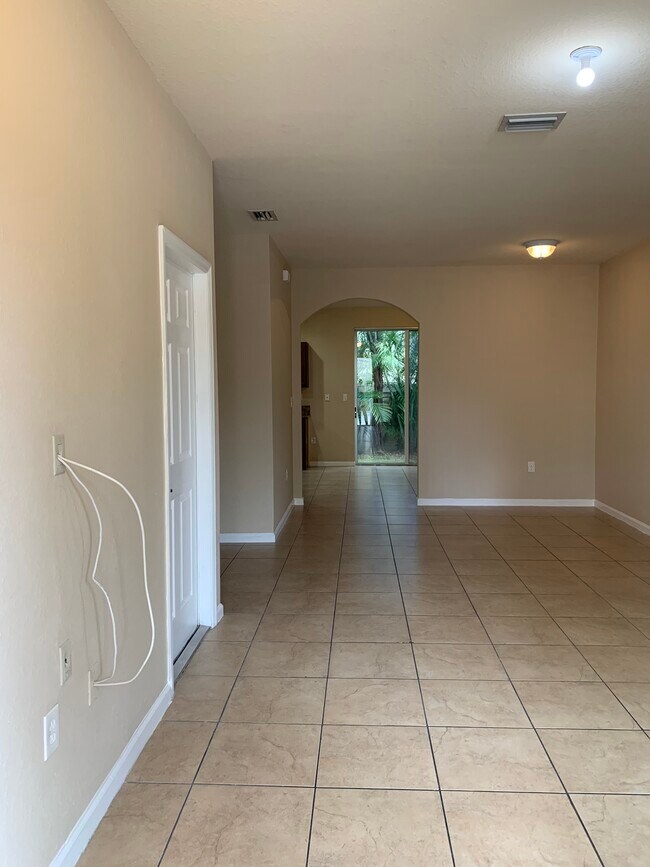 Foto del edificio - 3236 NW 31st Terrace
