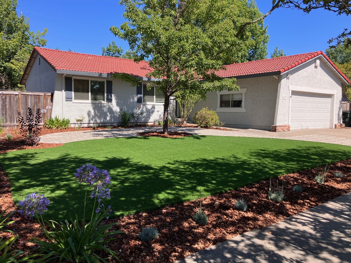 Foto principal - 4324 Brookshire Cir