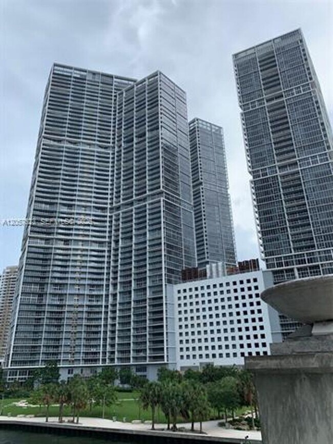 Foto del edificio - 465 Brickell Ave