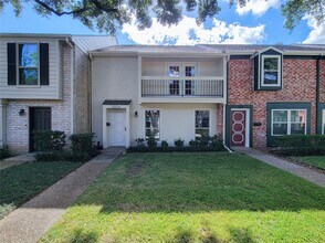 Building Photo - 10276 Briar Forest Dr