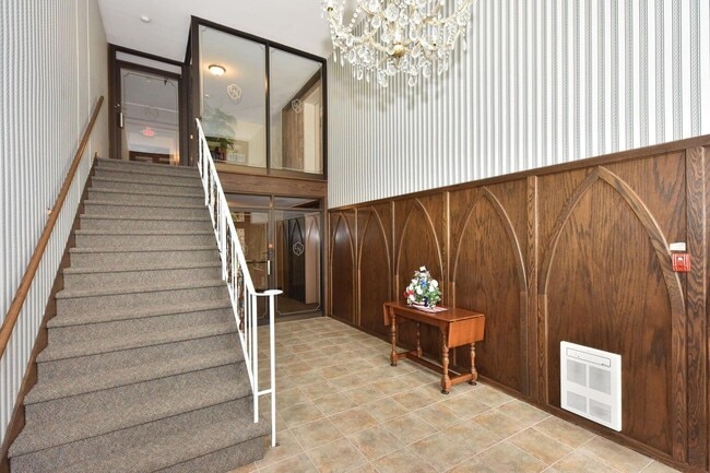 Building Photo - 2076 Chateau Ct