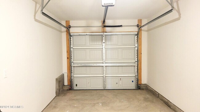 Building Photo - 2709 Gracie Ln