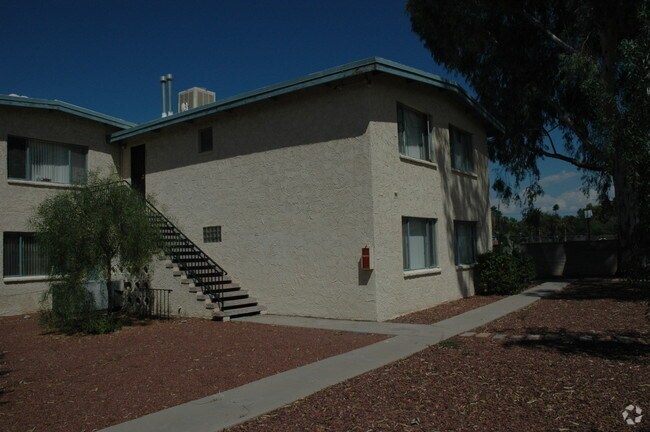 Foto del edificio - 2923-2941 E 10th St