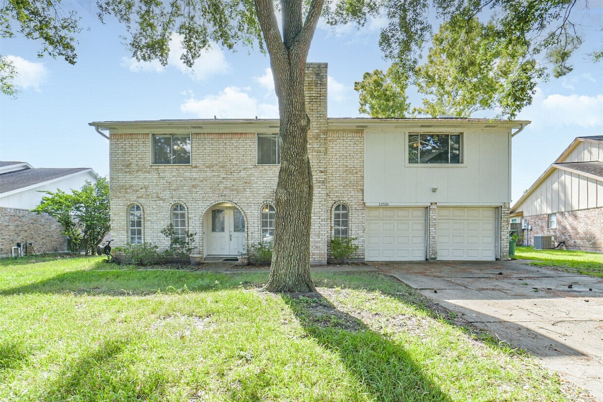 Foto principal - 12526 Chessington Dr