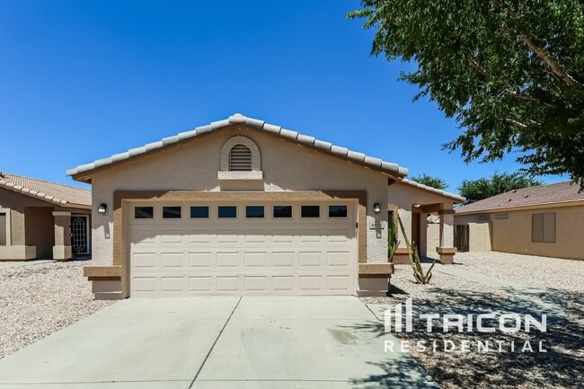 Building Photo - 8832 W Manzanita Dr