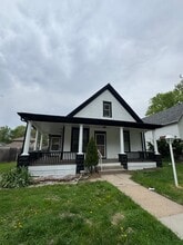 Building Photo - 221 Lincoln Ave
