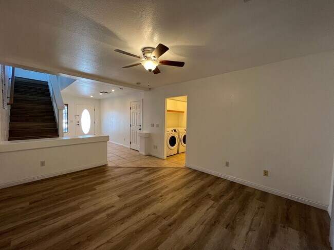 Building Photo - 5561 Anticipation Ct
