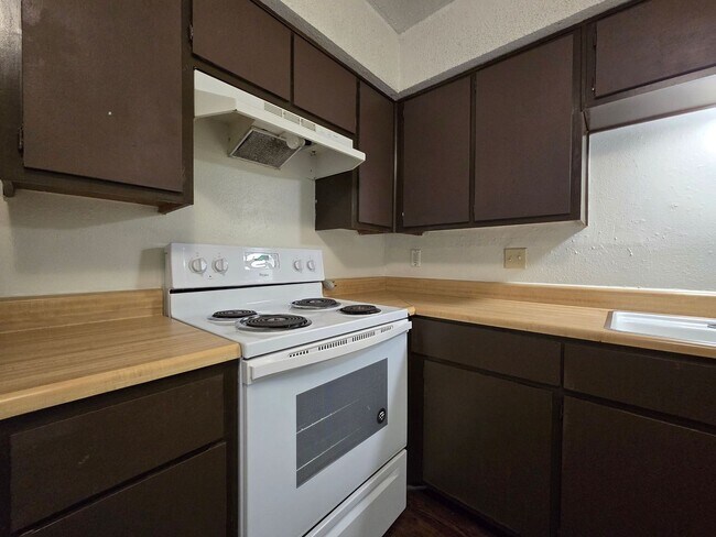 Foto del edificio - 1305 Indian Trail