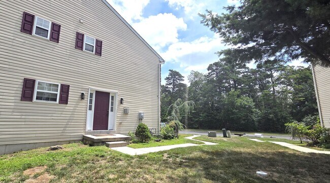 Foto del edificio - Beautiful 3 bedroom 2.5 bathroom END Unit ...
