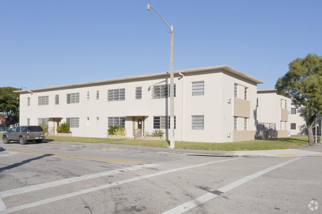 Building Photo - 3921-3937 W Flagler St