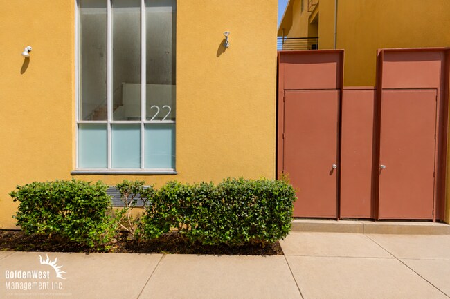 Building Photo - Modern 1Bdm 1Ba Unfurnished Loft-Style Home with Open Concept Living!