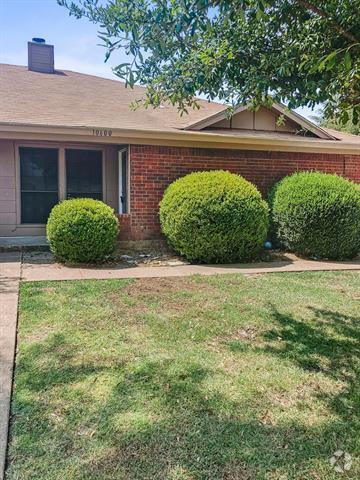 Building Photo - 10600 Shadywood Dr