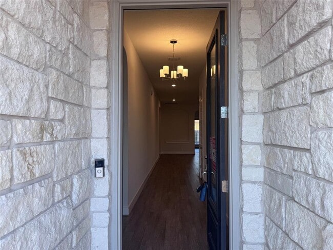 Building Photo - 3804 Sandhill Crane Dr