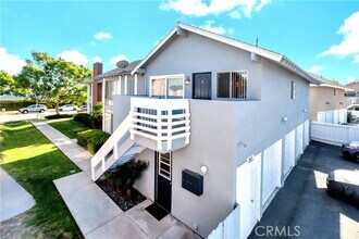 Building Photo - 24511 Alta Vista Dr