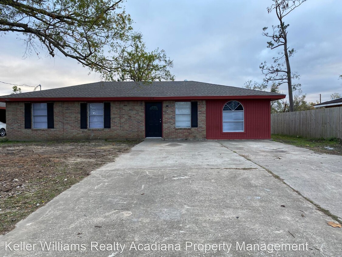 3 br, 2 bath House 1219 Elizabeth Street House Rental in Westlake