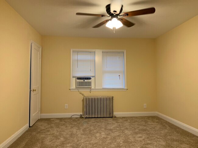 Foto del edificio - 2818 Clearview Ave