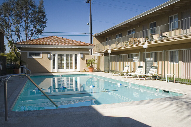 Building Photo - Walden Glen Apartments