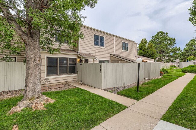 Foto del edificio - Stunning 3/2.5 home in Arvada!