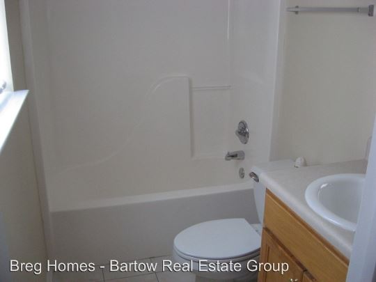 Building Photo - 1602 Stonehaven Cir