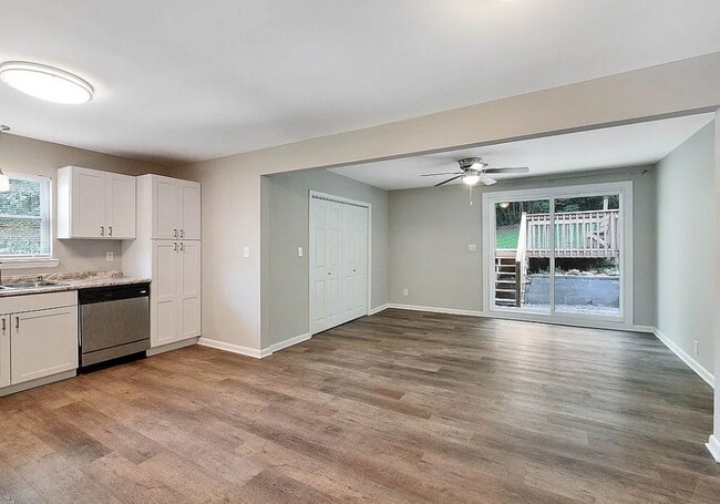 Foto del edificio - Sleepy Hollow- 3Bedroom 2Bathroom for rent