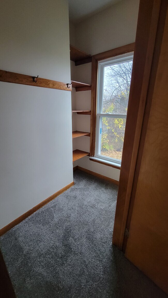 Master Bedroom Walk In Closet - 1346 Keim St