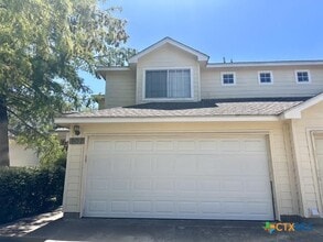 Building Photo - 802 Sagewood Trail