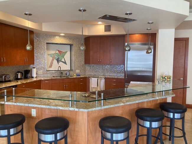 Building Photo - 1201 Main Ave