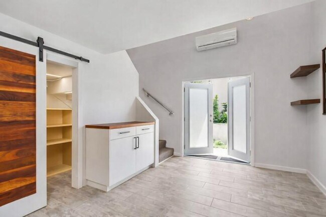 Foto del edificio - 4169 Diamond Cir