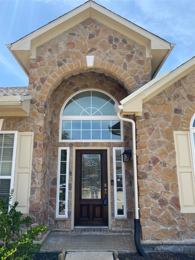 Building Photo - 9535 Empress Crossing Dr